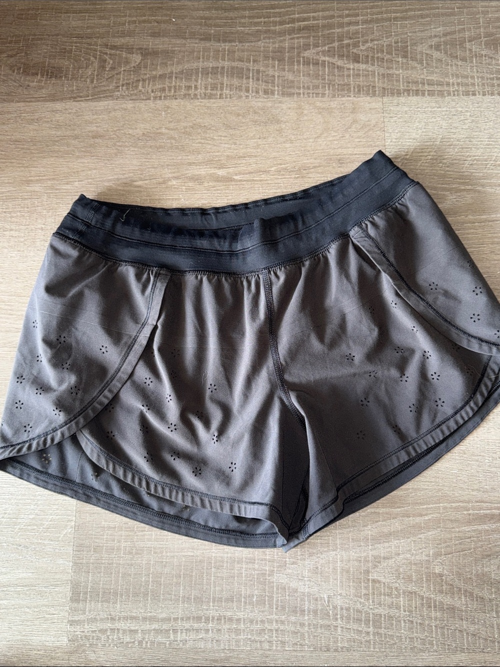 Lululemon Run: Breeze By Laser Cut Shorts - Size 6